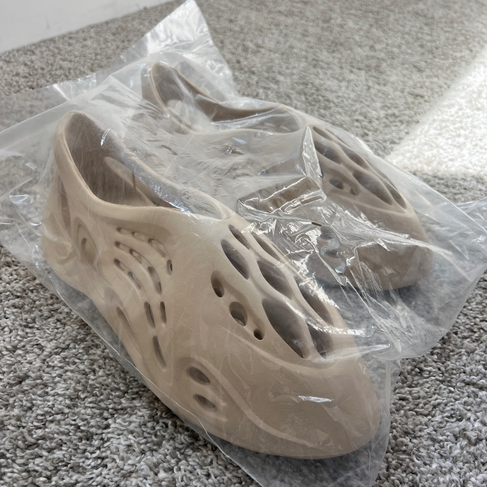 Sandals - Picture 3 of 4